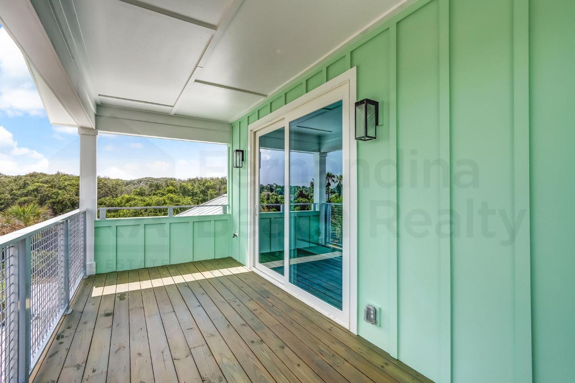 Dog Friendly - Ocean Views - Across The Street From Ocean Holiday home *