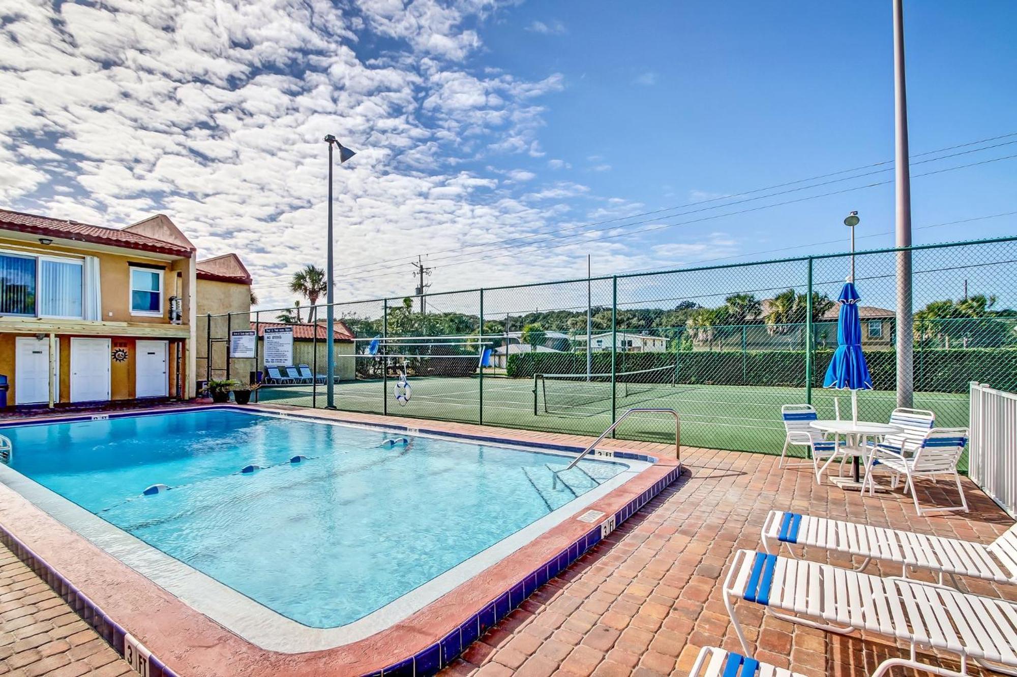 Ocean View From The Master Bedroom And Living With A Spacious Balcony * Fernandina Beach
