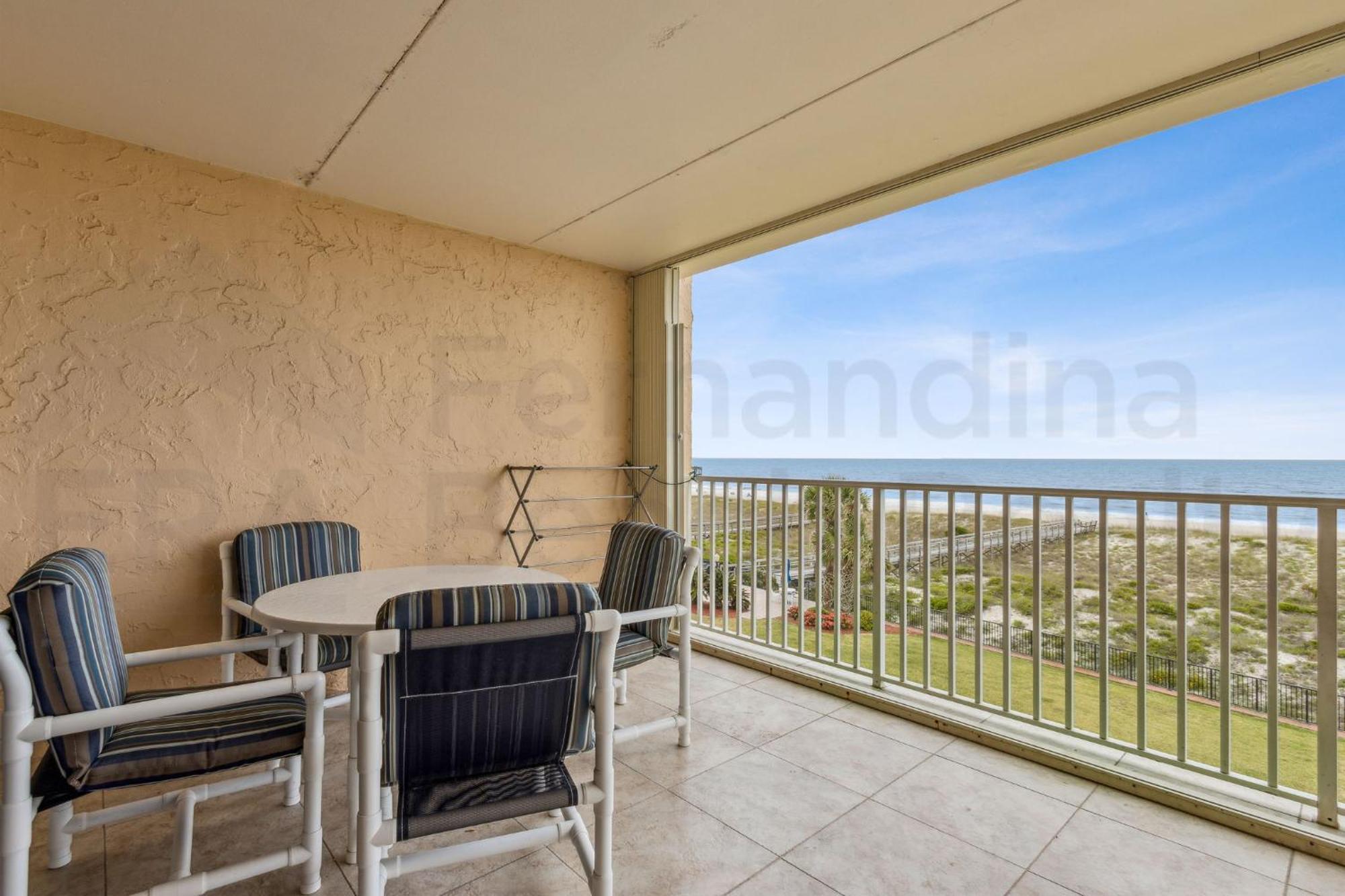 Holiday home Ocean View From The Master Bedroom And Living With A Spacious Balcony *