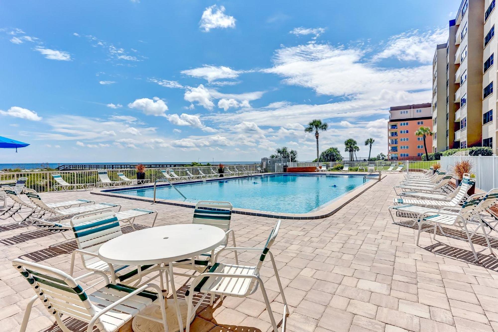 Holiday home Renovated & Beautiful! Enjoy The Amazing Views From Oceanfront With Fishing Pier! 220 Amelia By The Sea *