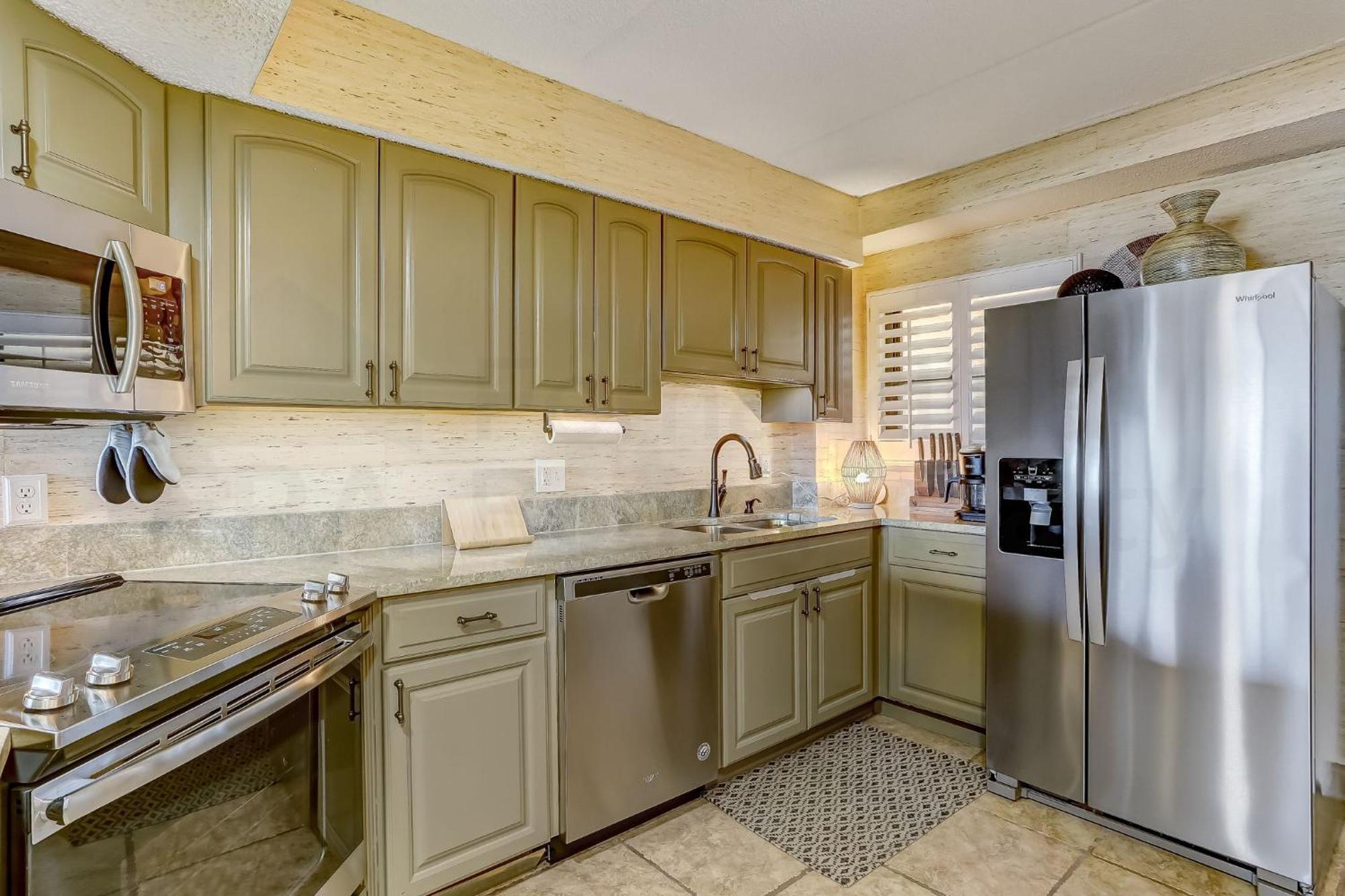 Renovated & Beautiful! Enjoy The Amazing Views From Oceanfront With Fishing Pier! 220 Amelia By The Sea Fernandina Beach