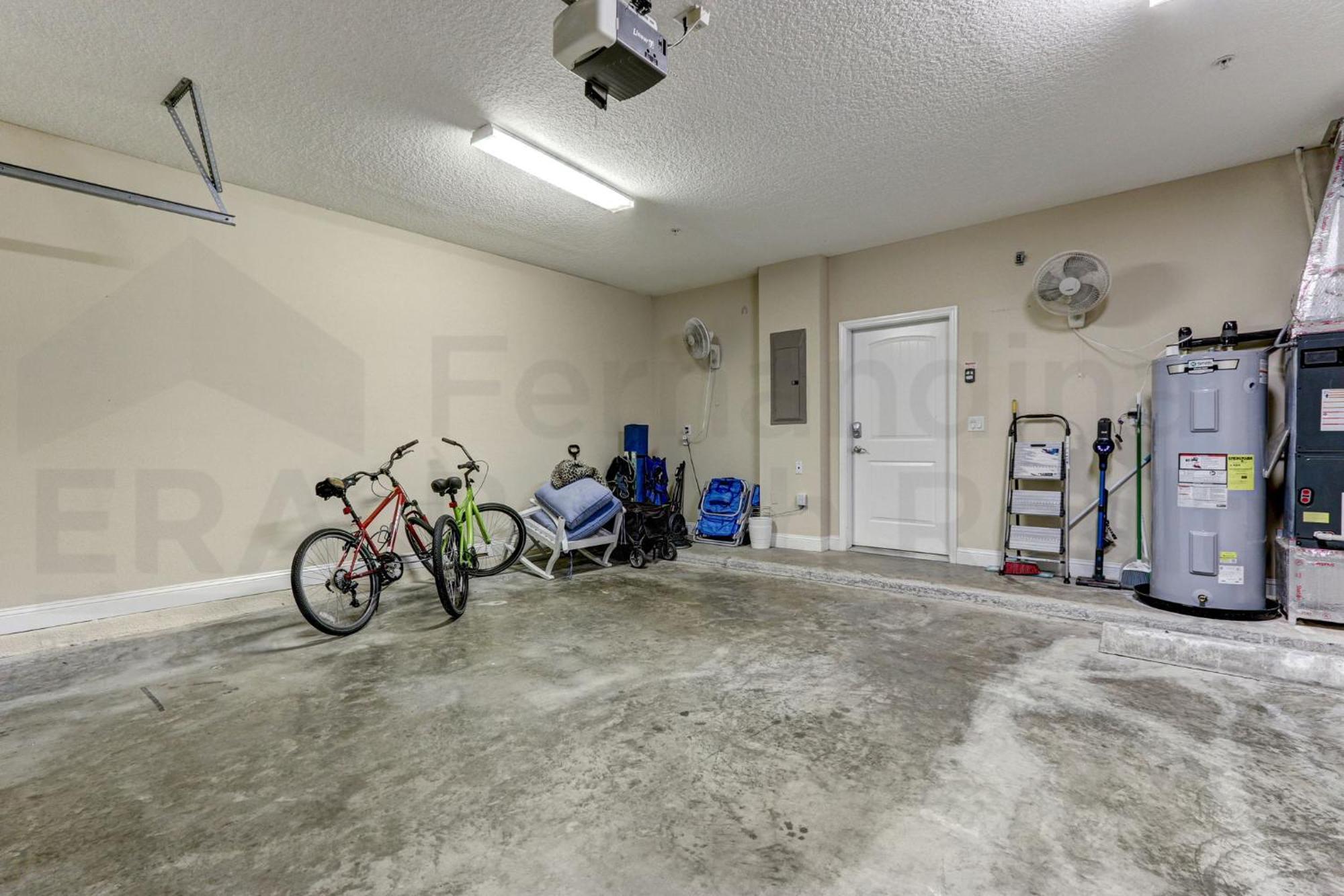 Dog Friendly - 3 Story - Spacious End Unit - Within Walking Distance To The Ocean! 2142 Cape Sound *
