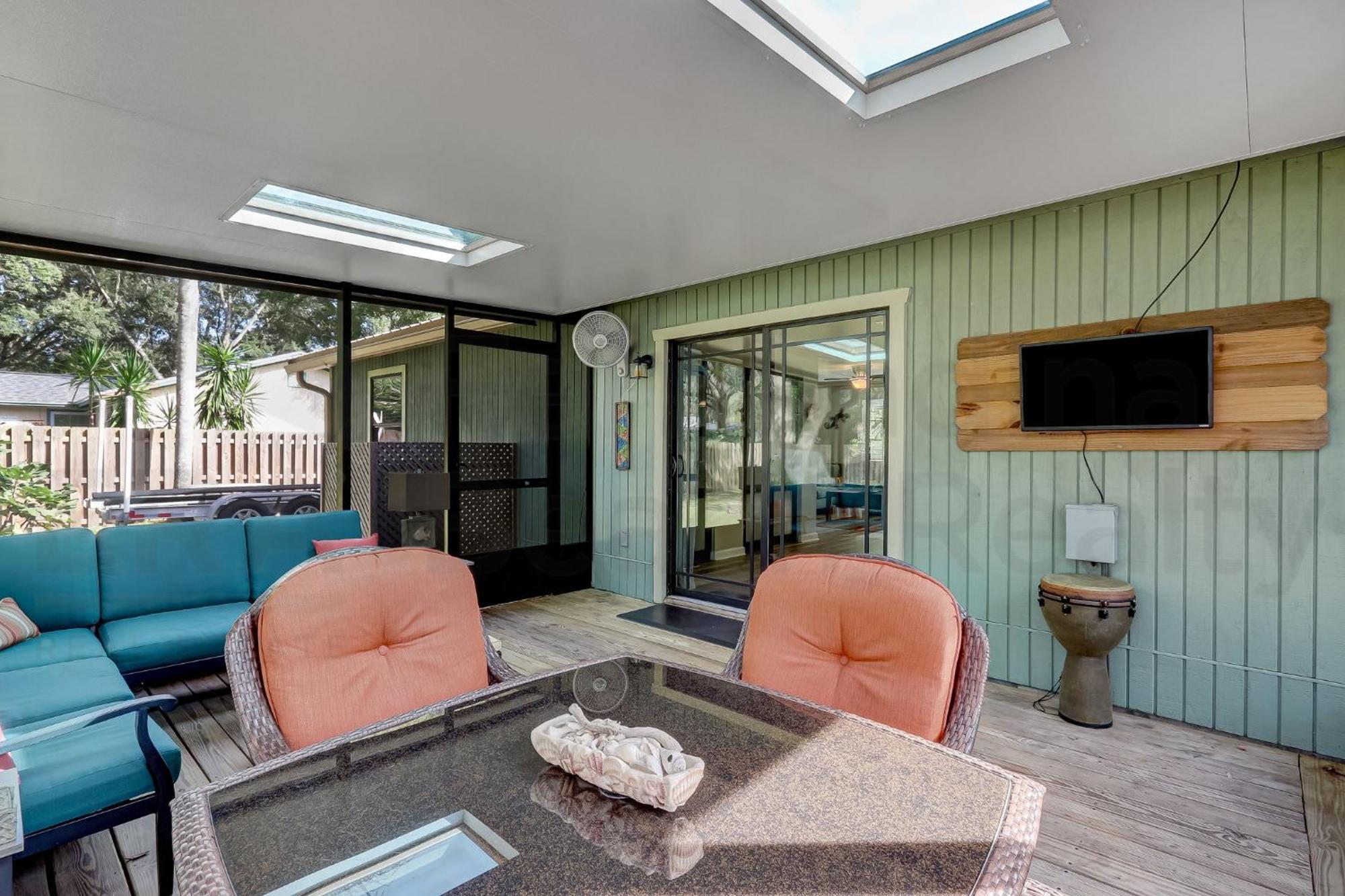 Holiday home Dog Friendly - Fully Fenced - Boat Or Jet Pad For Up To 24 Feet - Fruit Trees - 1 Week Required *