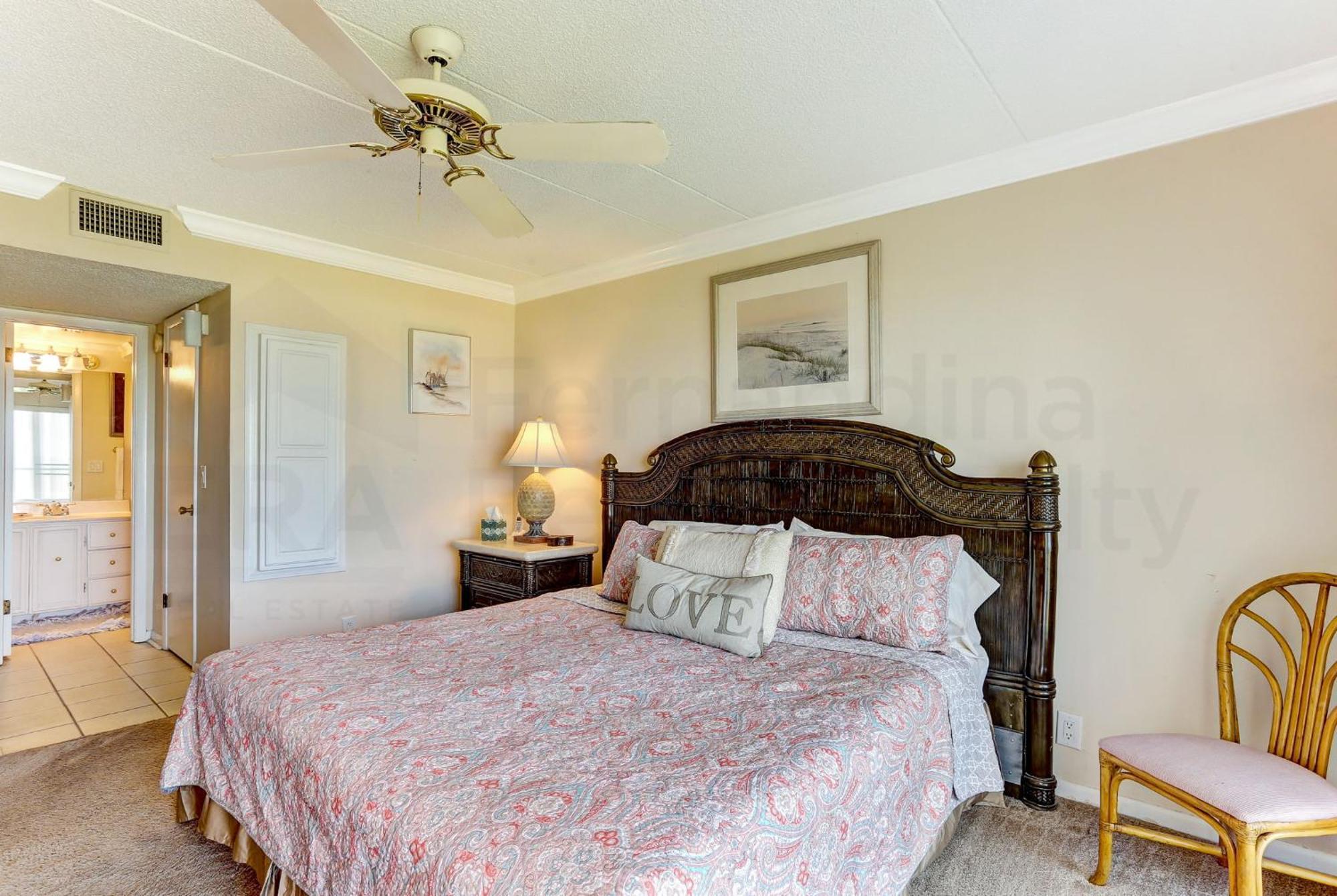 Renovated In Small Quiet Complex. Relaxation Comes Easy Here. One Assigned Parking Holiday home