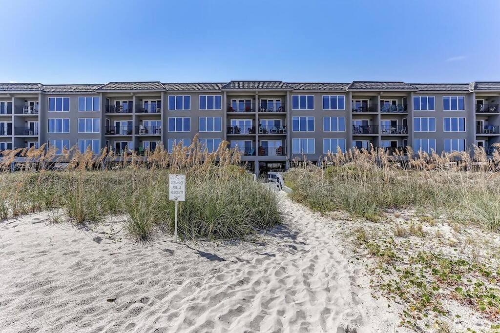 Oceanfront Retreat With A Remarkable View. New! Apartment