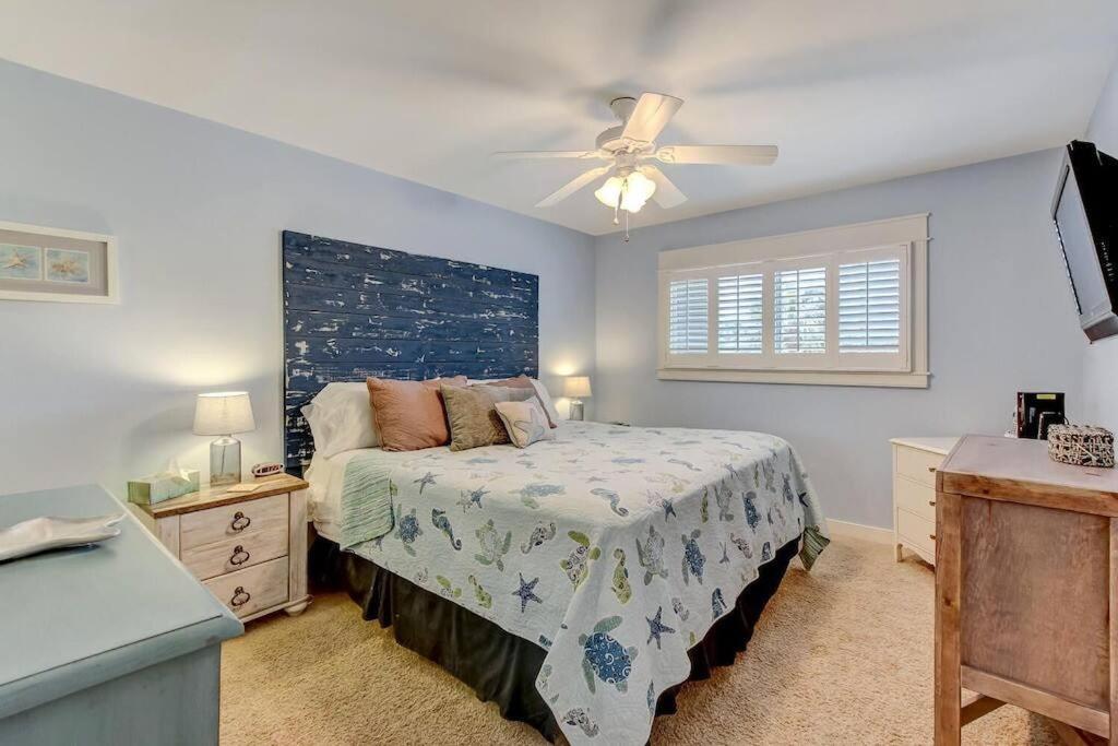 Apartment Oceanfront Retreat With A Remarkable View. New!
