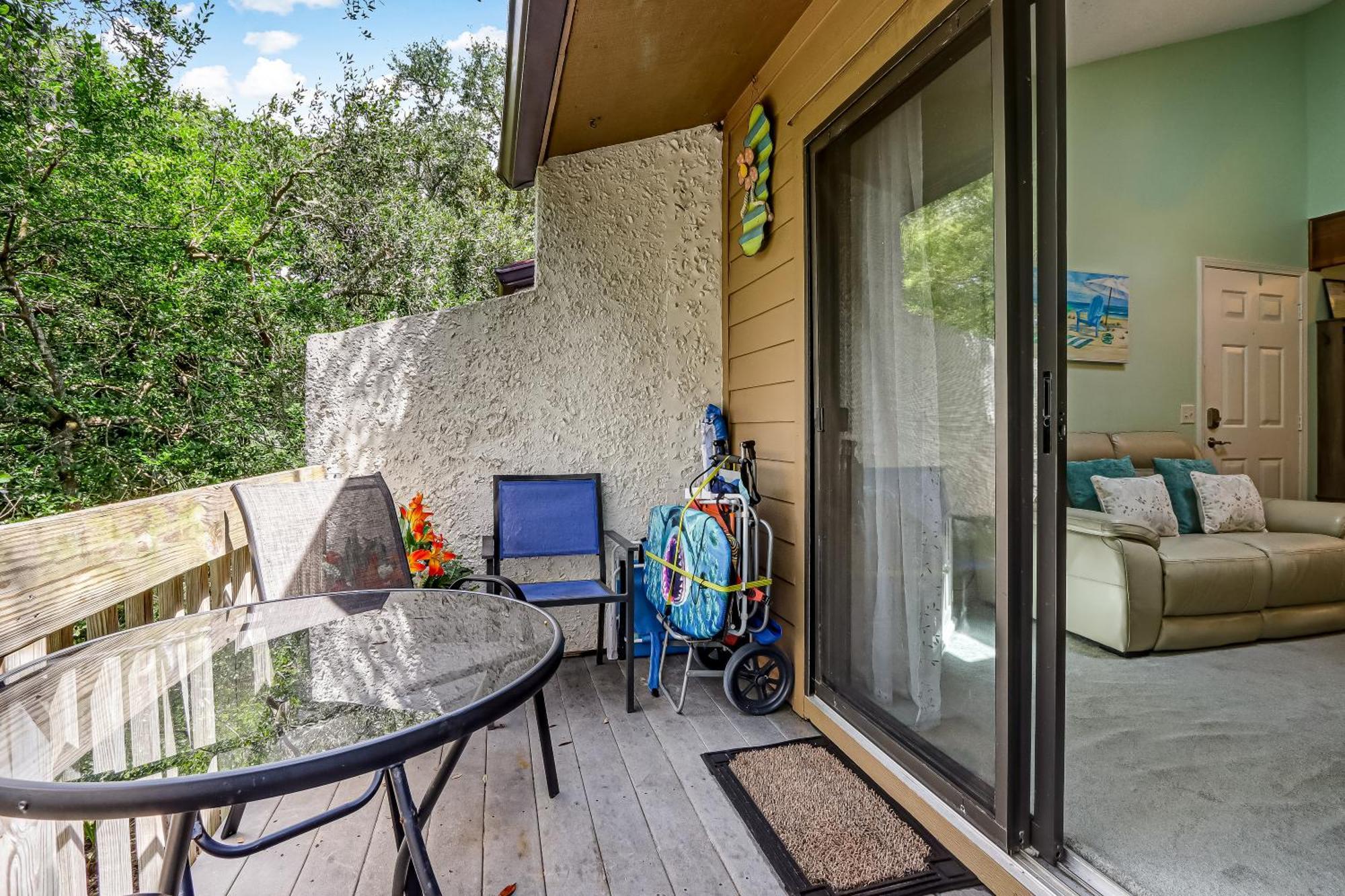 Holiday home Dog Friendly! Bright And Fresh, Newly Appointed Two Bedroom One Bath Condo! Fernandina Beach